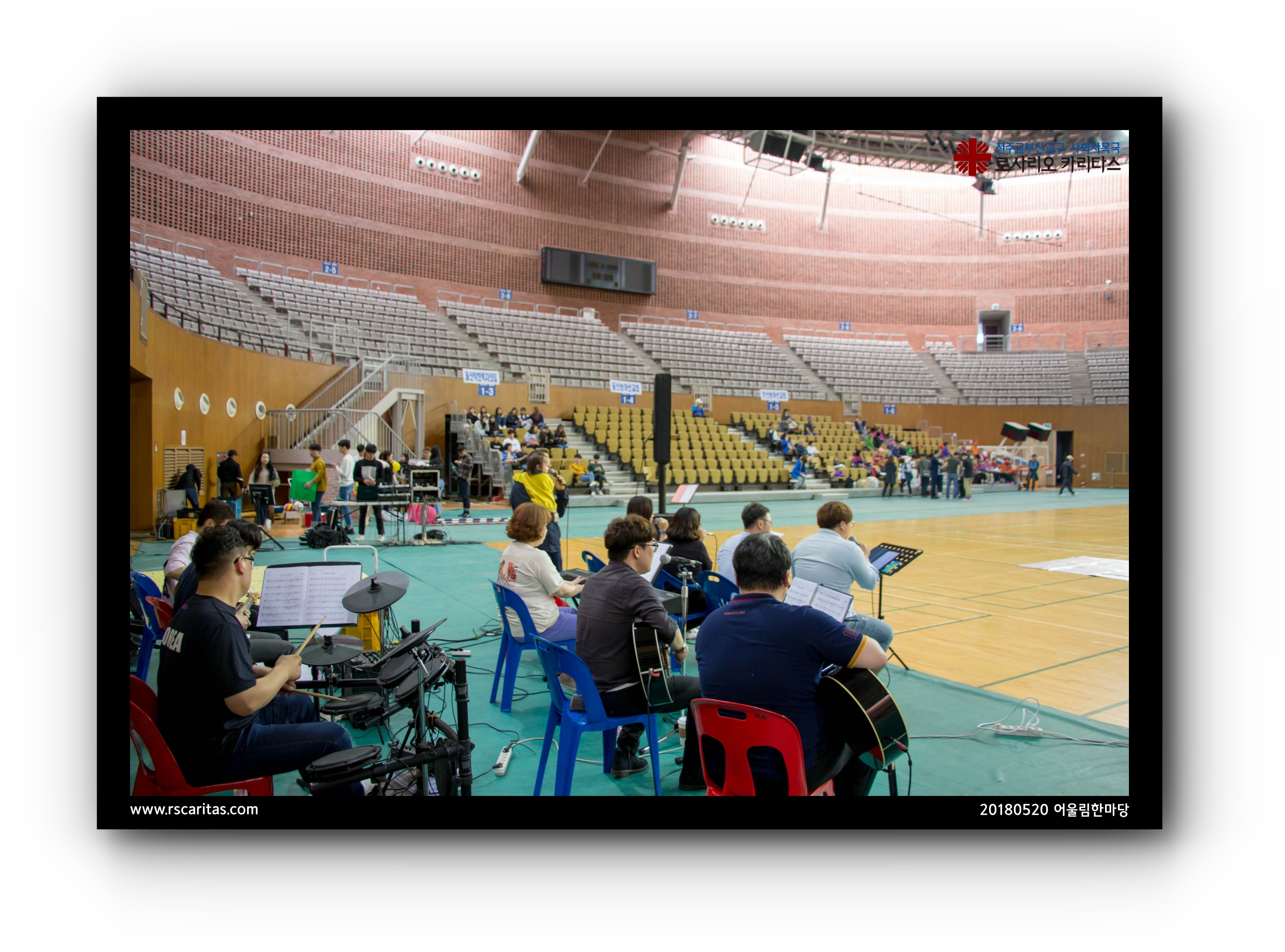 124d686cb1e4421641adc917392e8d2a_1526888742_34.jpg